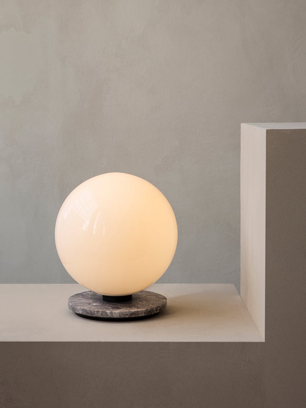 TR Bulb, Table/Wall Lamp, Grey Marble Base, Shiny DtW Bulb