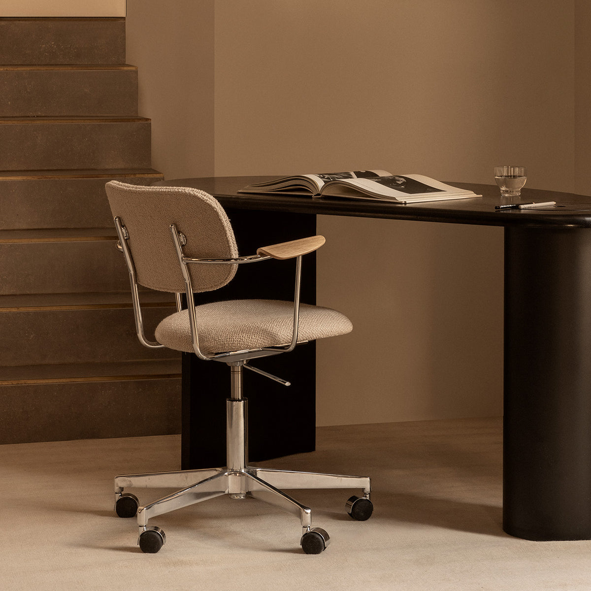 Audo CPH office chair in beige textile with chrome base and wooden