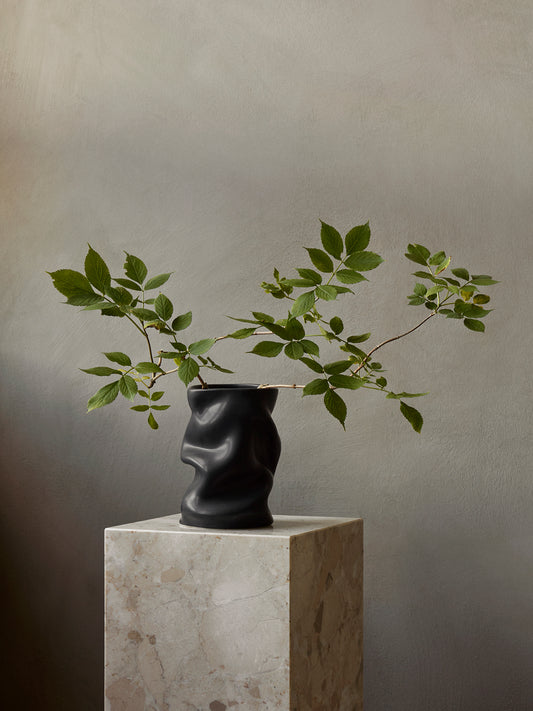 Collapse Vase