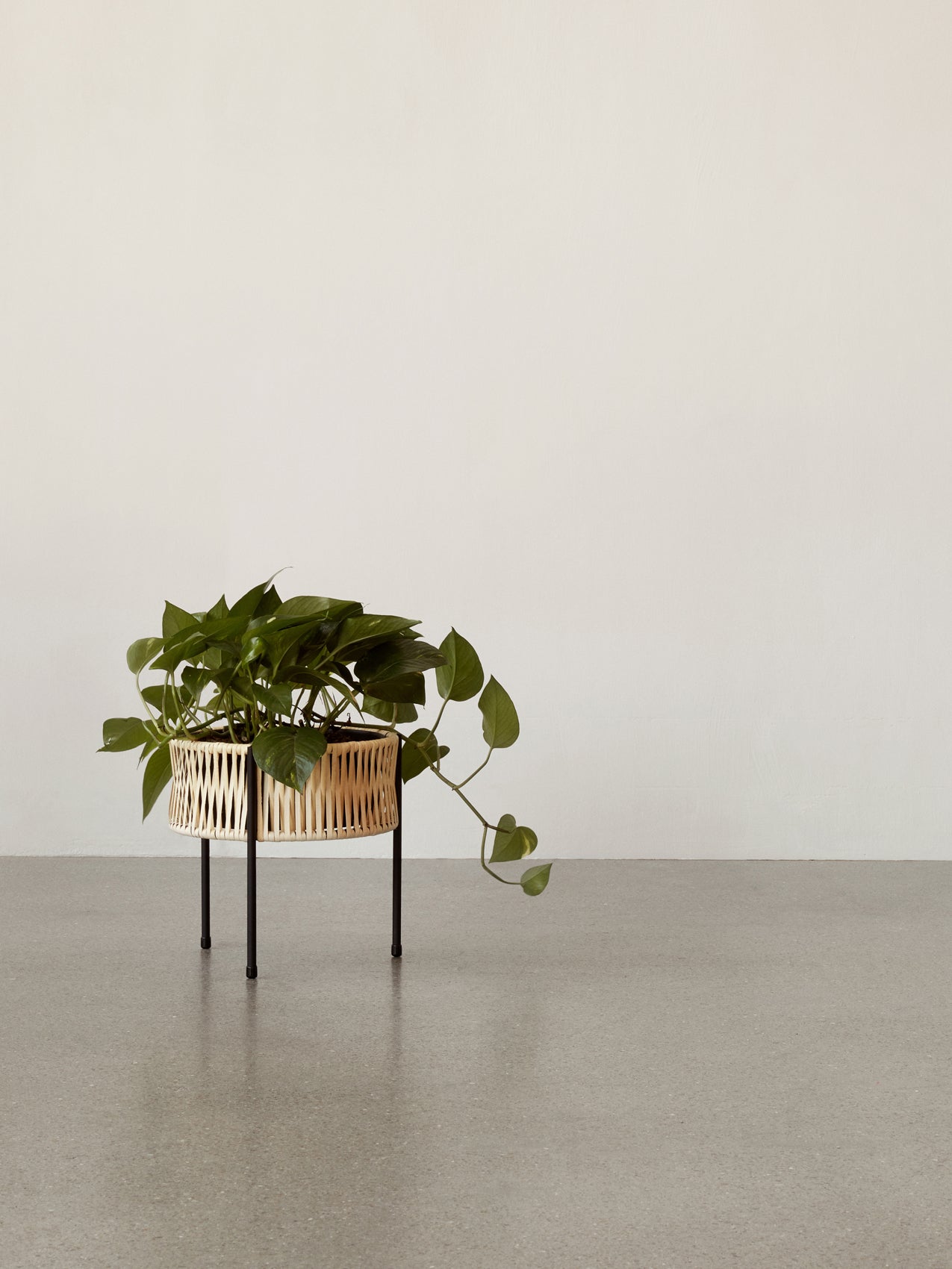 Umanoff Planter-Planter-Arthur Umanoff-menu-minimalist-modern-danish-design-home-decor