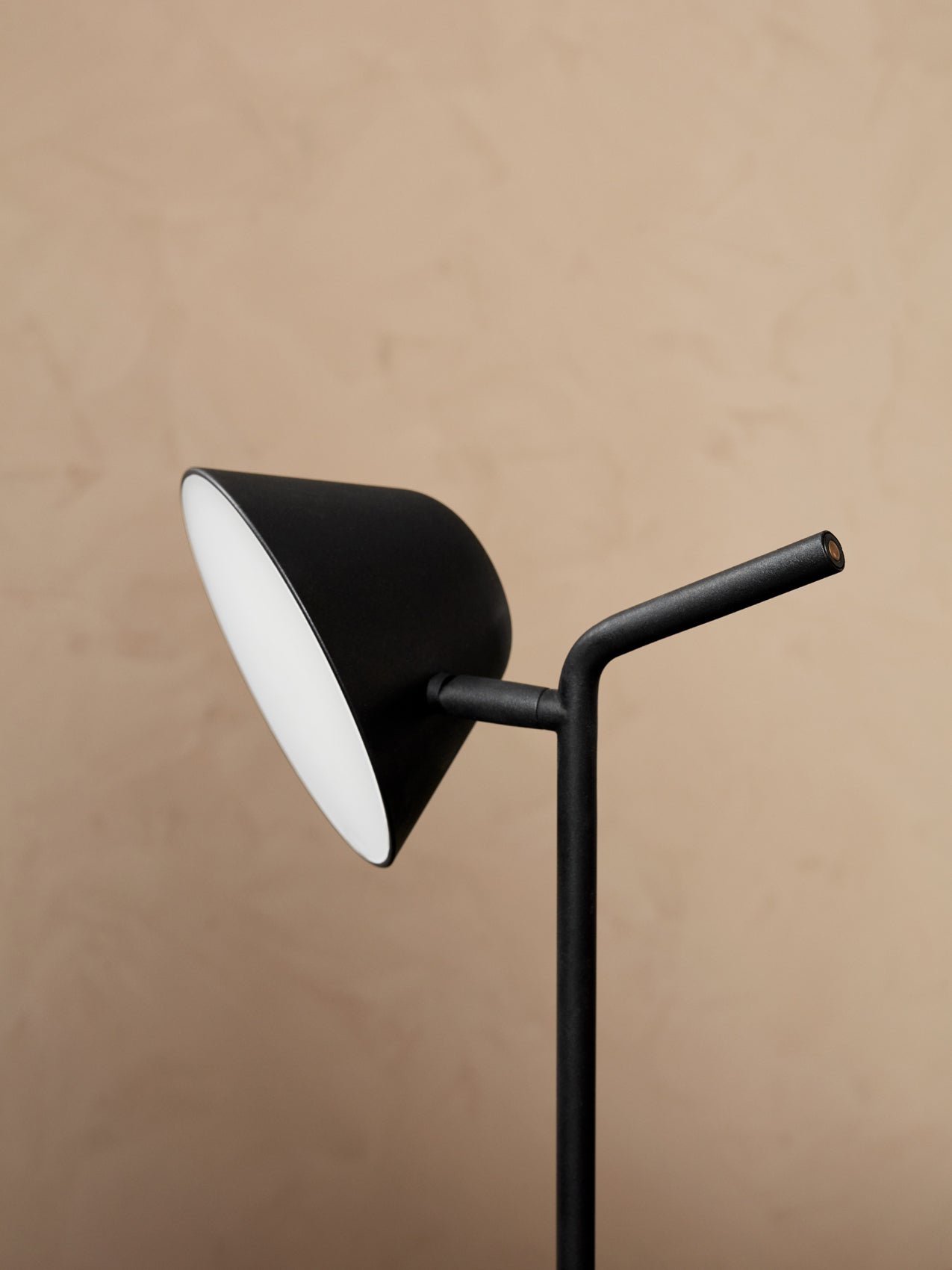 Menu peek deals table lamp