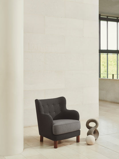 Constance Lounge Chair